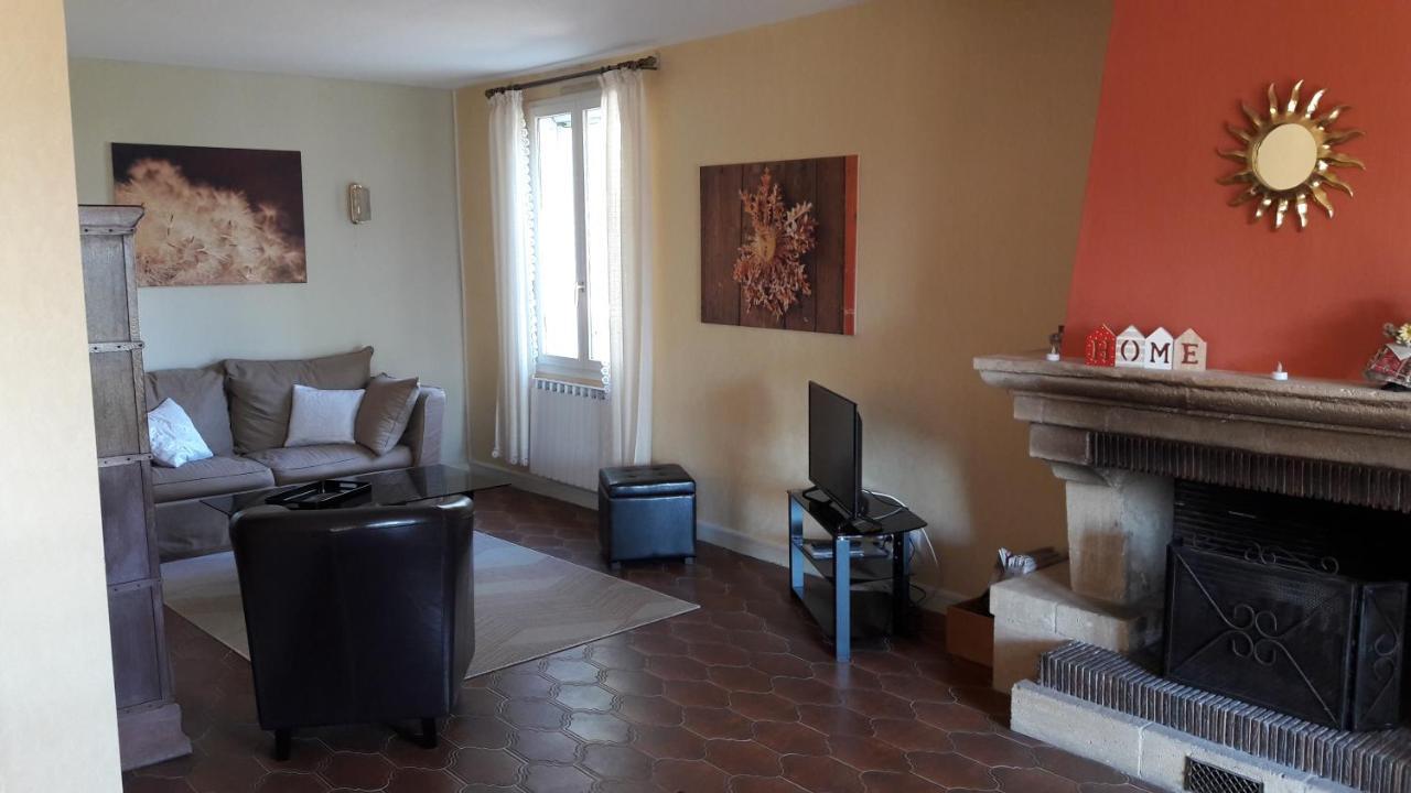 Villa La Lurette, Appartement Et Studio Saint-Etienne-les-Orgues Exterior photo