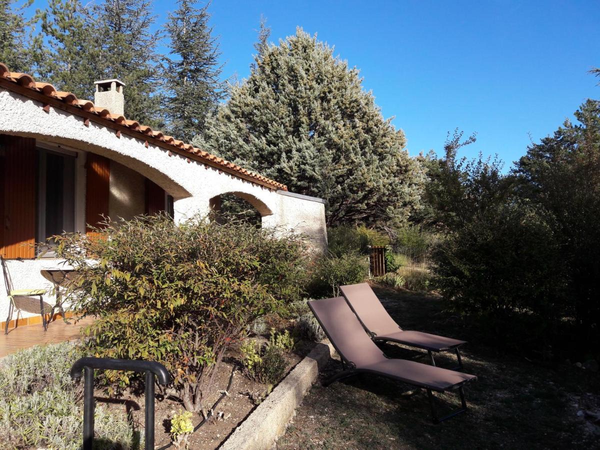 Villa La Lurette, Appartement Et Studio Saint-Etienne-les-Orgues Exterior photo